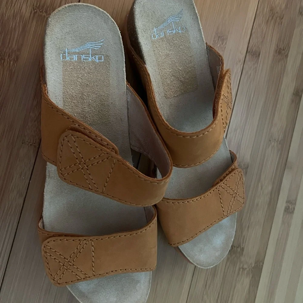 Dansko adjustable sandals, size Eu41 -Us 10, Mustard color - Picture 4 of 6